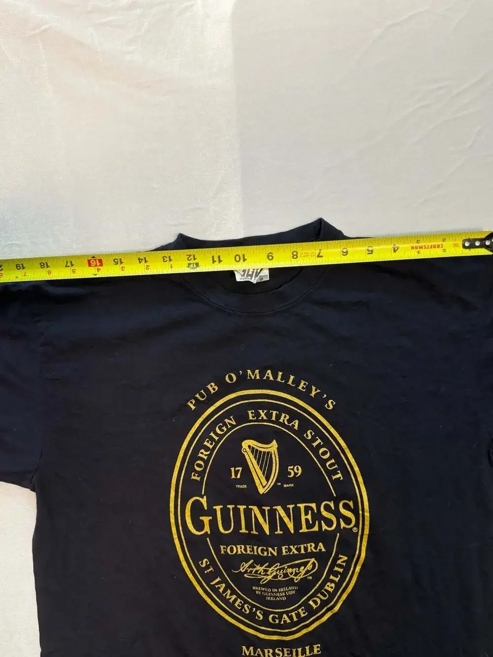 Pub O'Malley's Guinness Foreign Extra Stout Marseille Vieux-Port Graphic T-Shirt